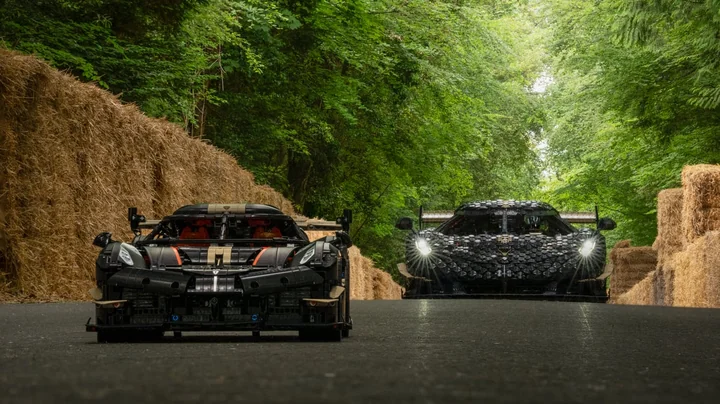 LEGO Technic і Koenigsegg: гіперкар у двох масштабах