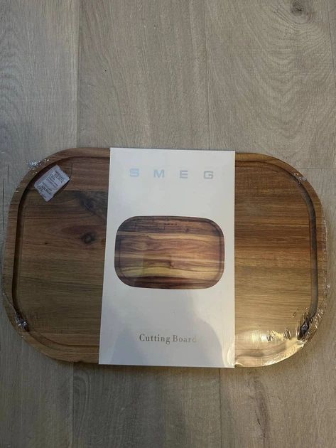 Дошка SMEG для нарізання, 28 × 42 см