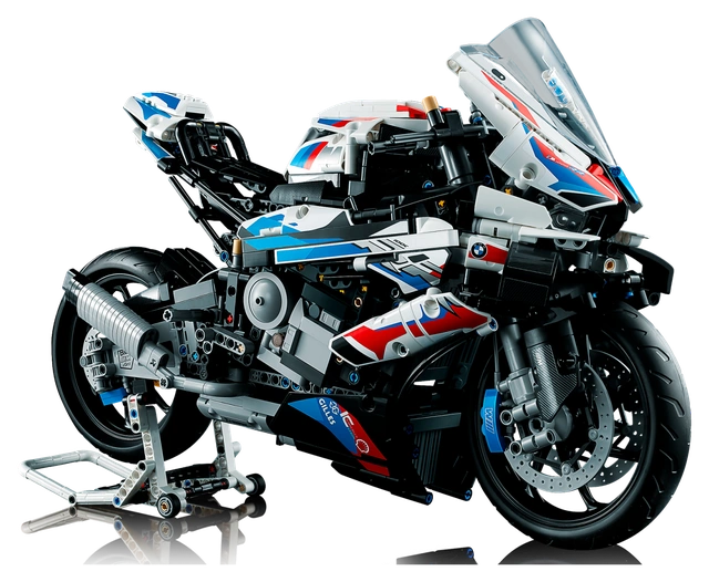 Конструктор LEGO Technic 42130 BMW M 1000 RR